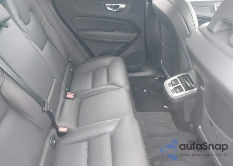 2023 Volvo Xc60 B6 Ultimate Dark Theme z USA, uszkodzony, nr VIN YV4062RX3P1238842